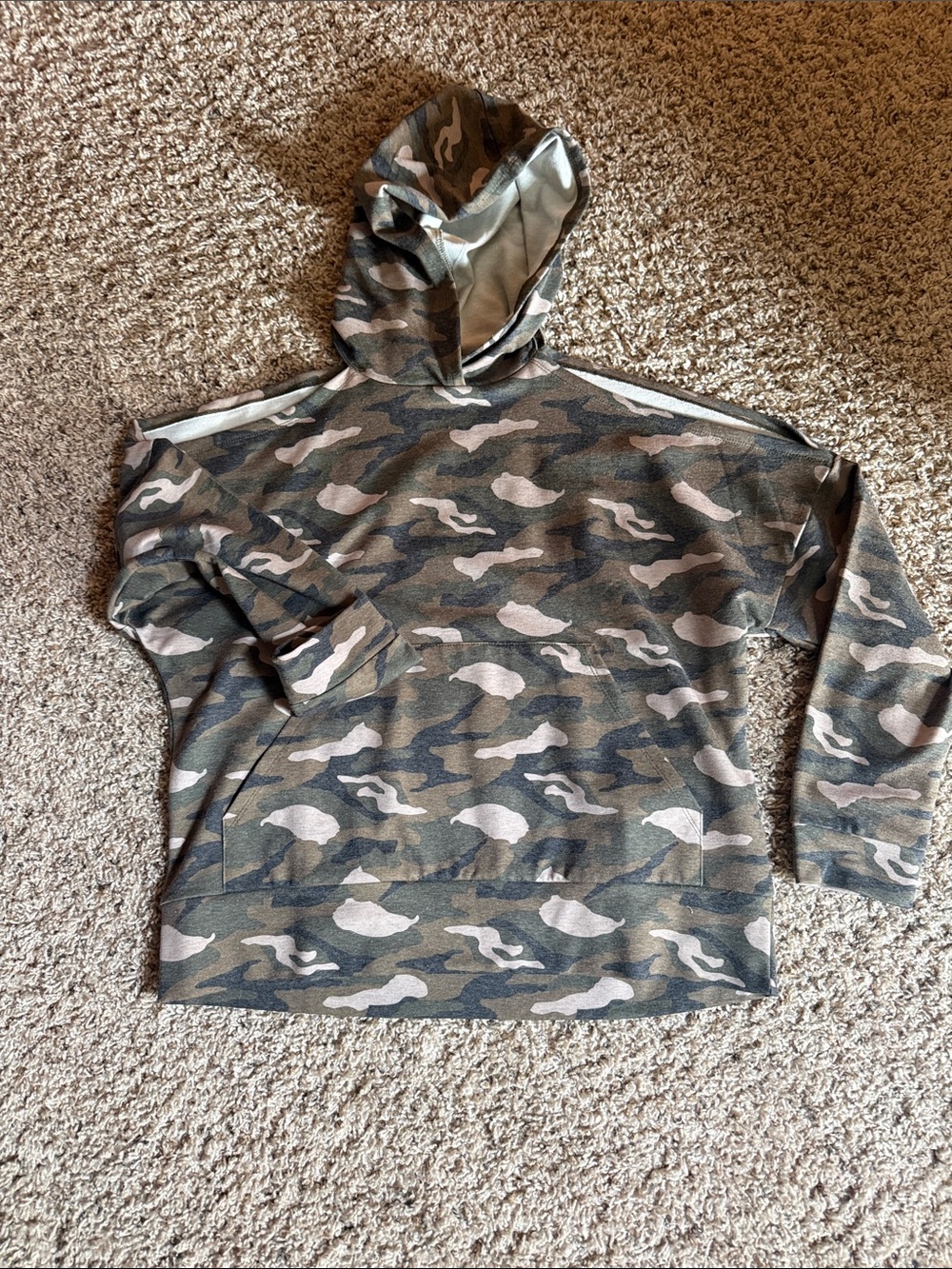 HYFVE Women's Camo Hooded Pullover Sweatshirt - Green & Tan